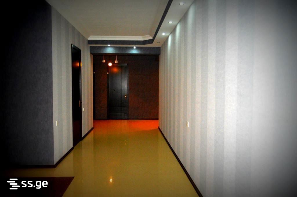 Kazbegi avenue 00 - 5 rooms