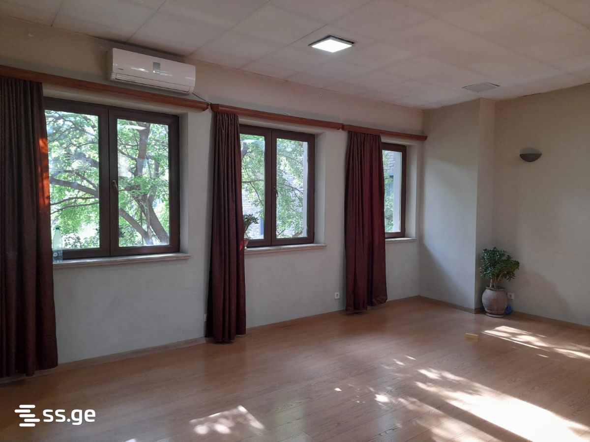 freedom square - 2 rooms