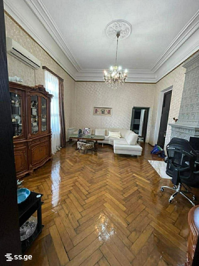 6 - 3 rooms
