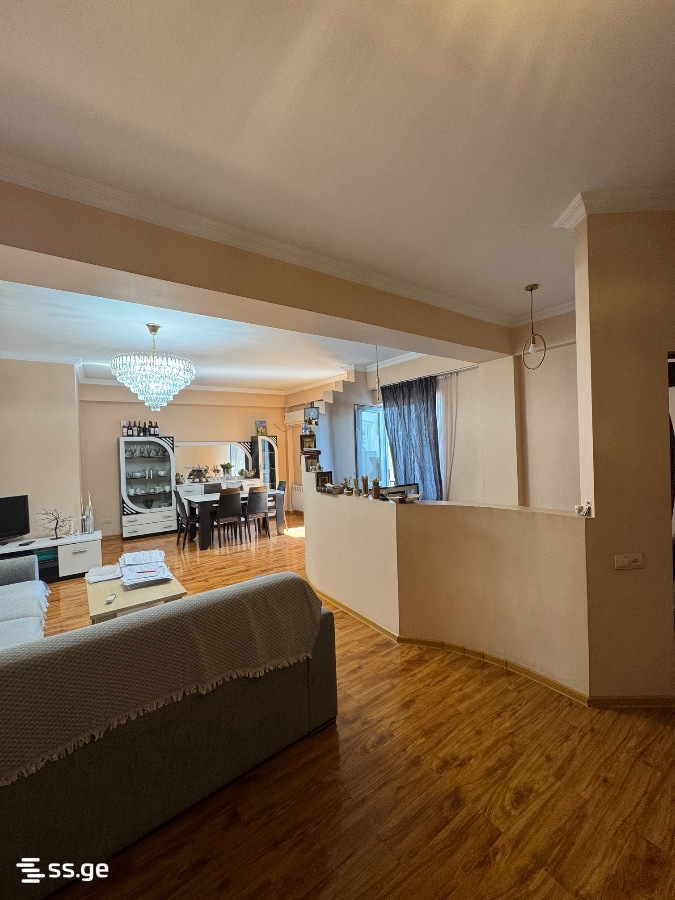 chitaia st. 14 - 4 rooms