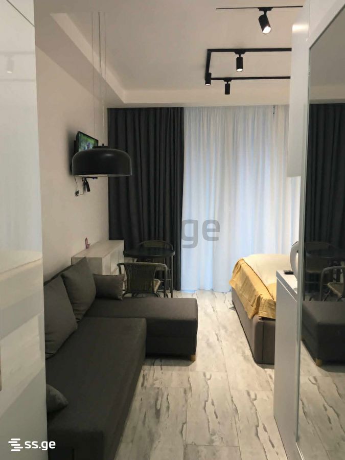 R. Nizharadze st. 18 - 1 rooms
