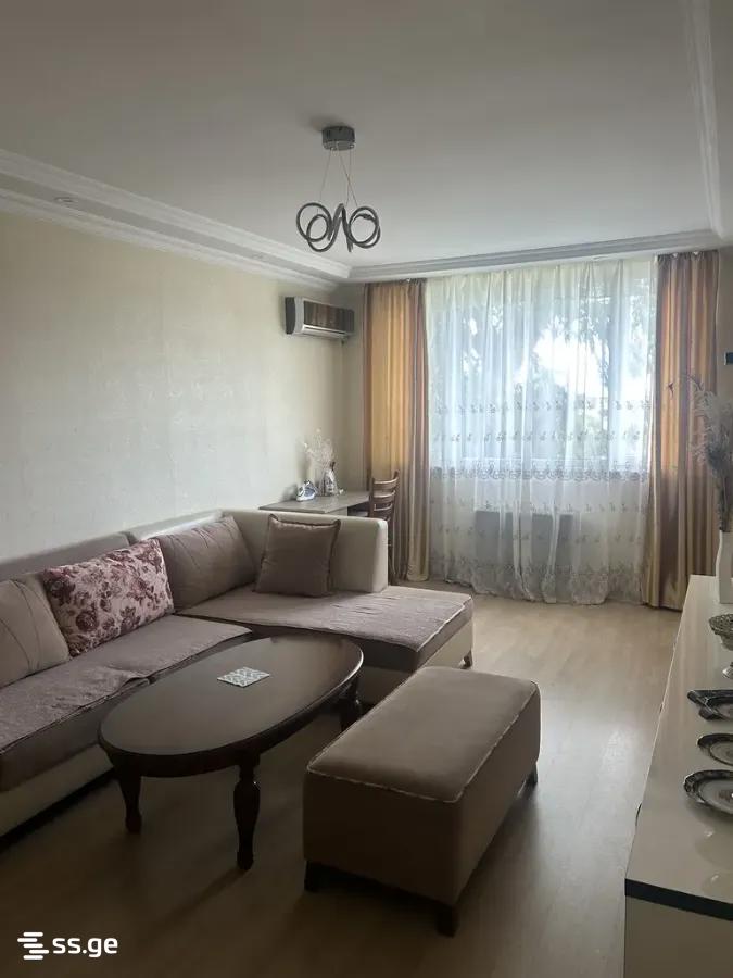 40 - 3 rooms
