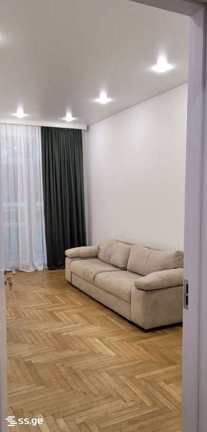 Vazha-Pshavela st. 7 - 4 rooms