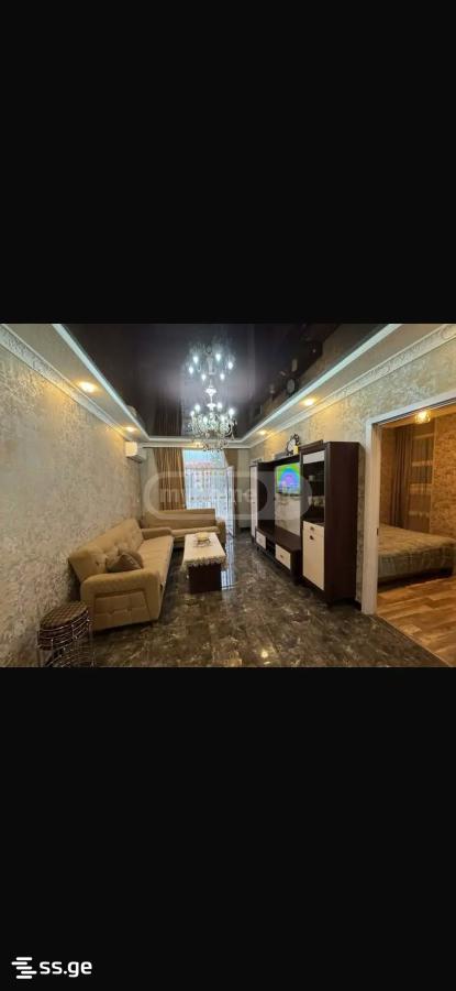 - - 4 rooms