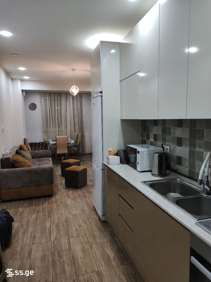 petre imeri st. 7 - 3 rooms