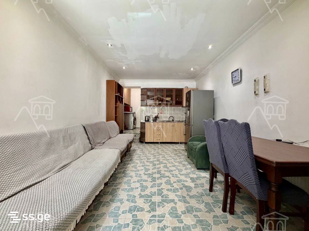 chkondideli st. 7 - 3 rooms