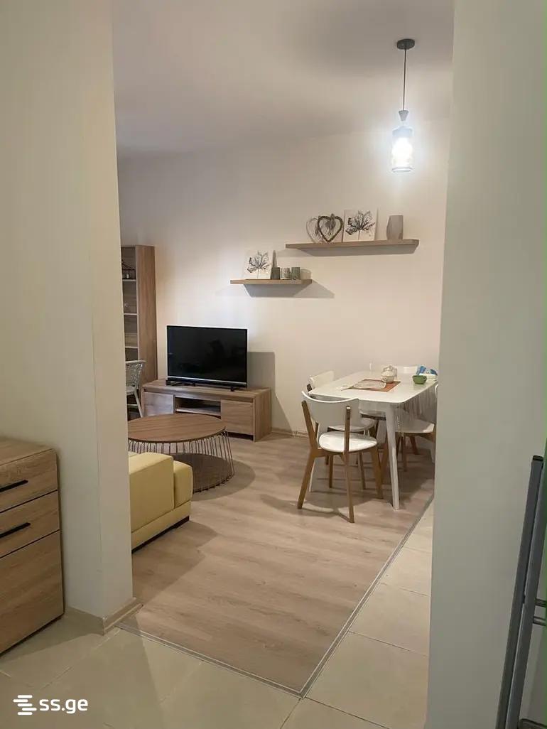 Bob walsh st. - 3 rooms