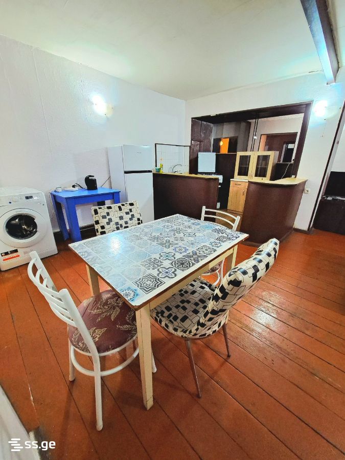 v. chikovani st. 2 - 3 rooms