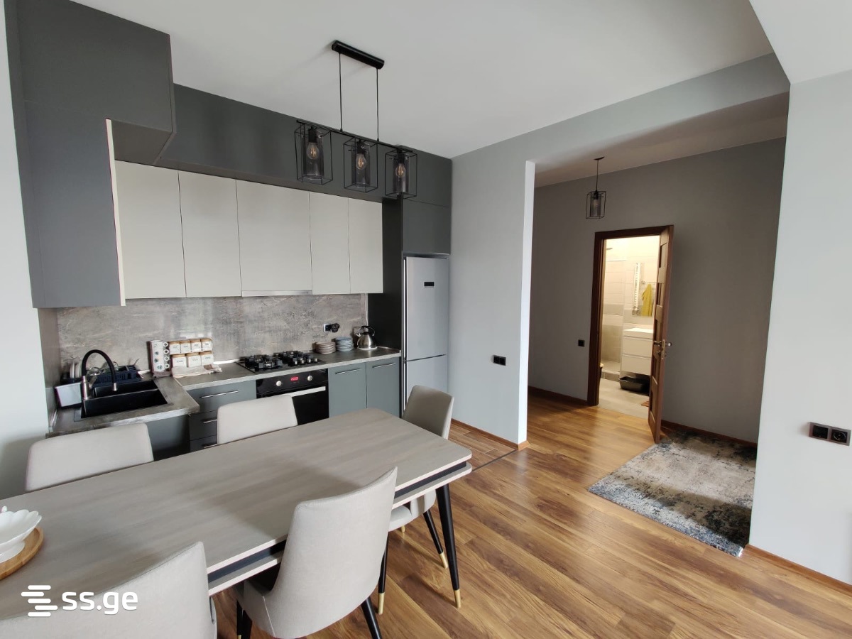 khizanishvili st. 4 - 2 rooms