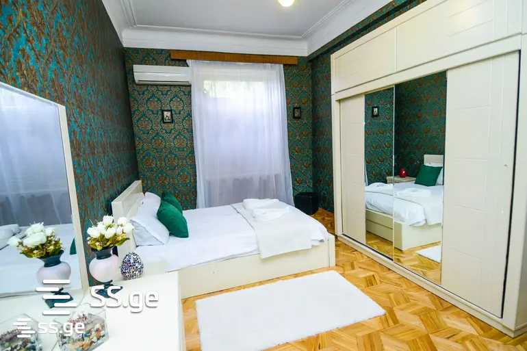 agmashenebeli ave - 8 rooms