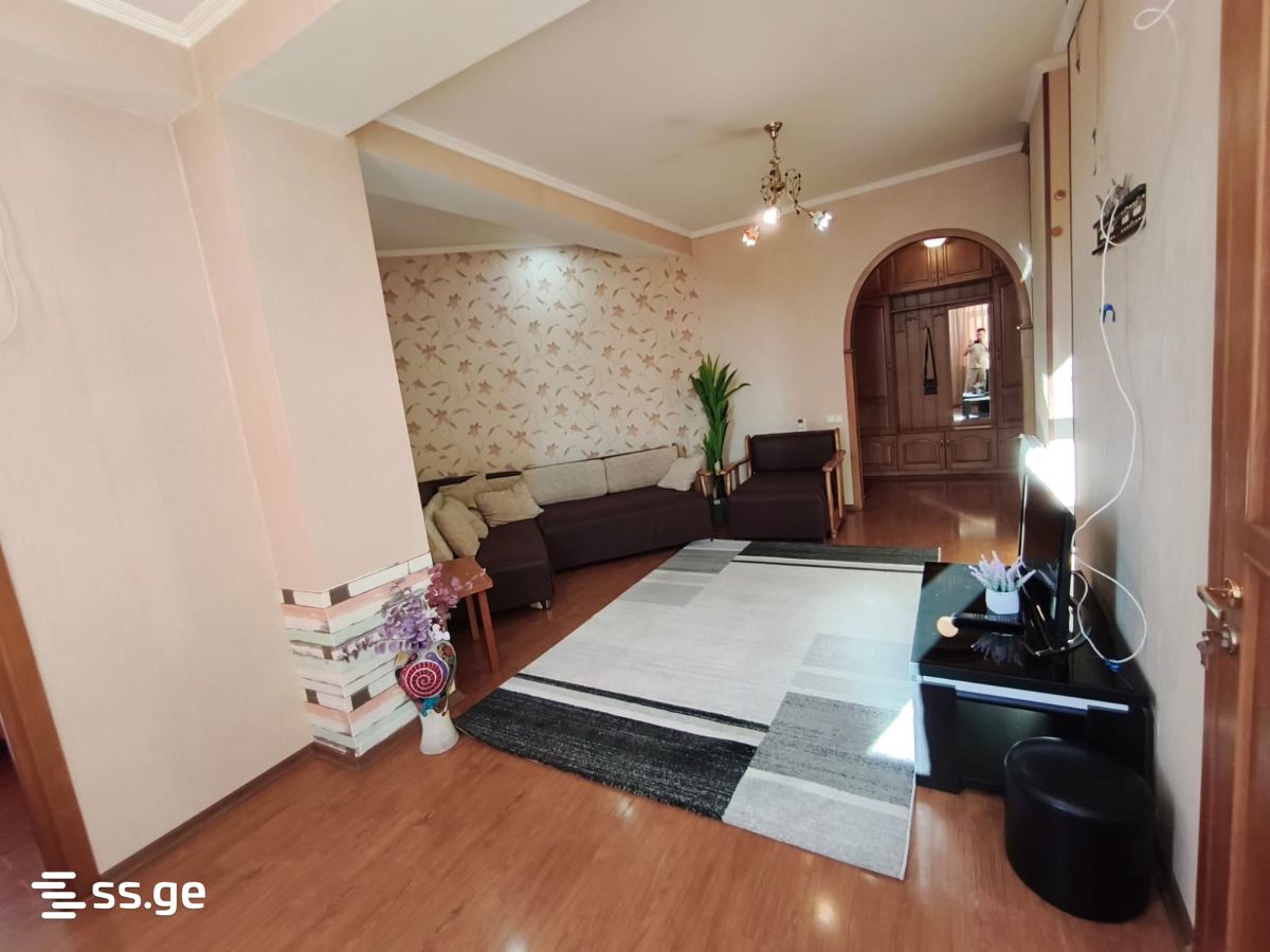 panaskerteli st. - 3 rooms
