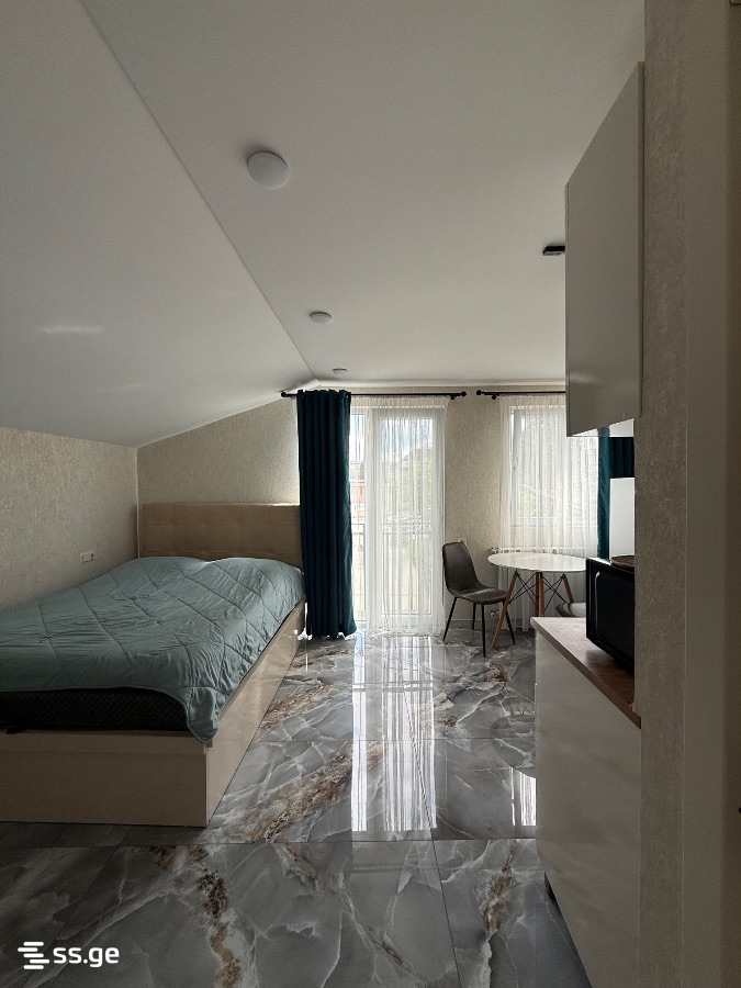 10 - 1 rooms