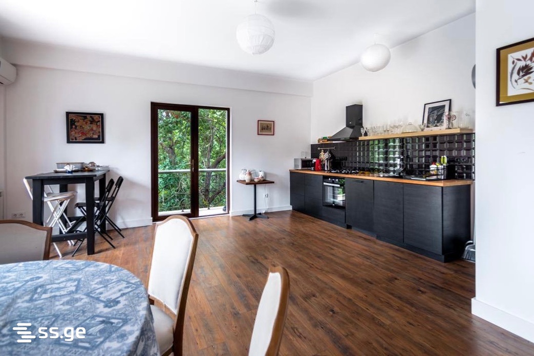 K. Gamsakhurdia st. 24 - 4 rooms