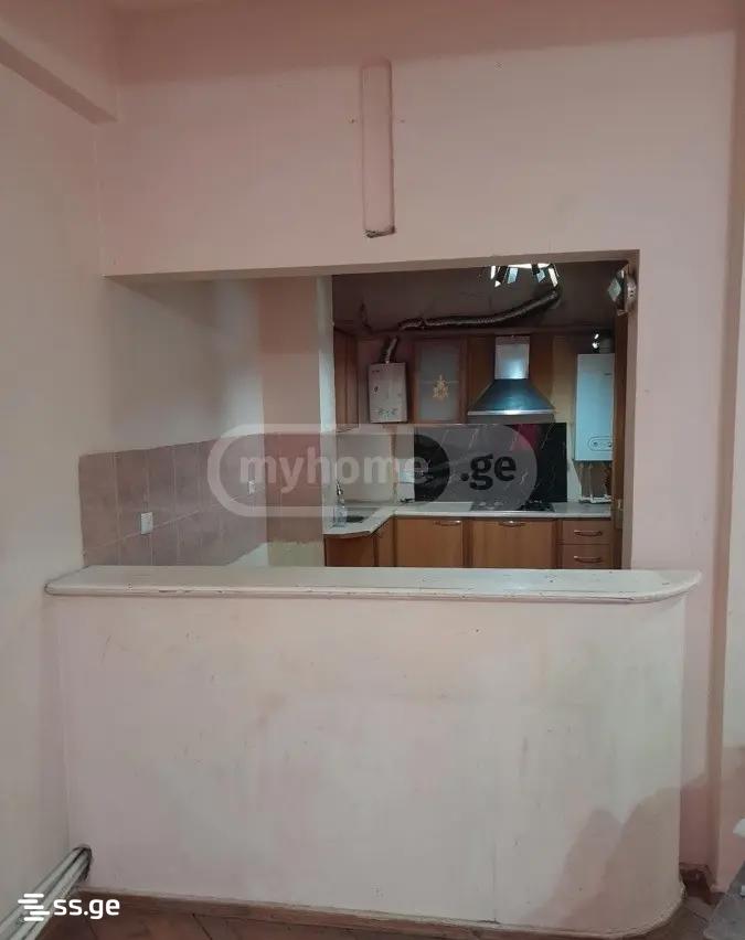 v. chikovani st. - 3 rooms