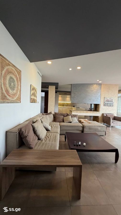 sairme st. 73 - 4 rooms