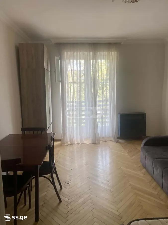 b. khmelnicki st. 0 - 2 rooms