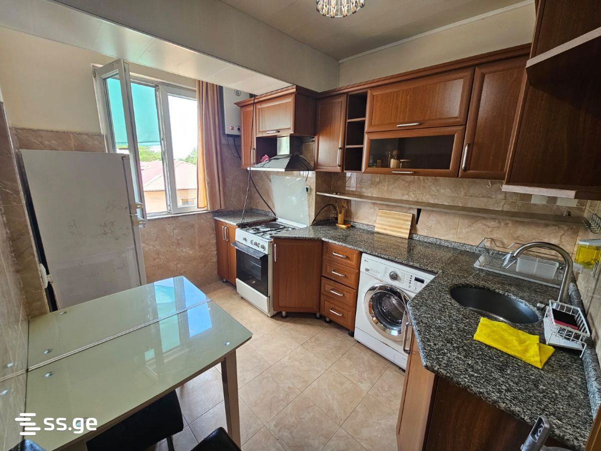10 - 2 rooms