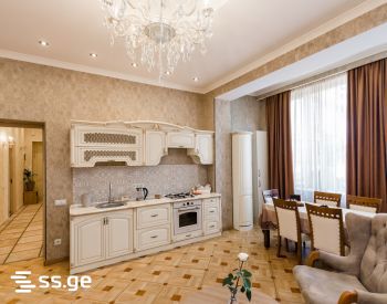 agmashenebeli ave ჩუღურეთი - 5 rooms