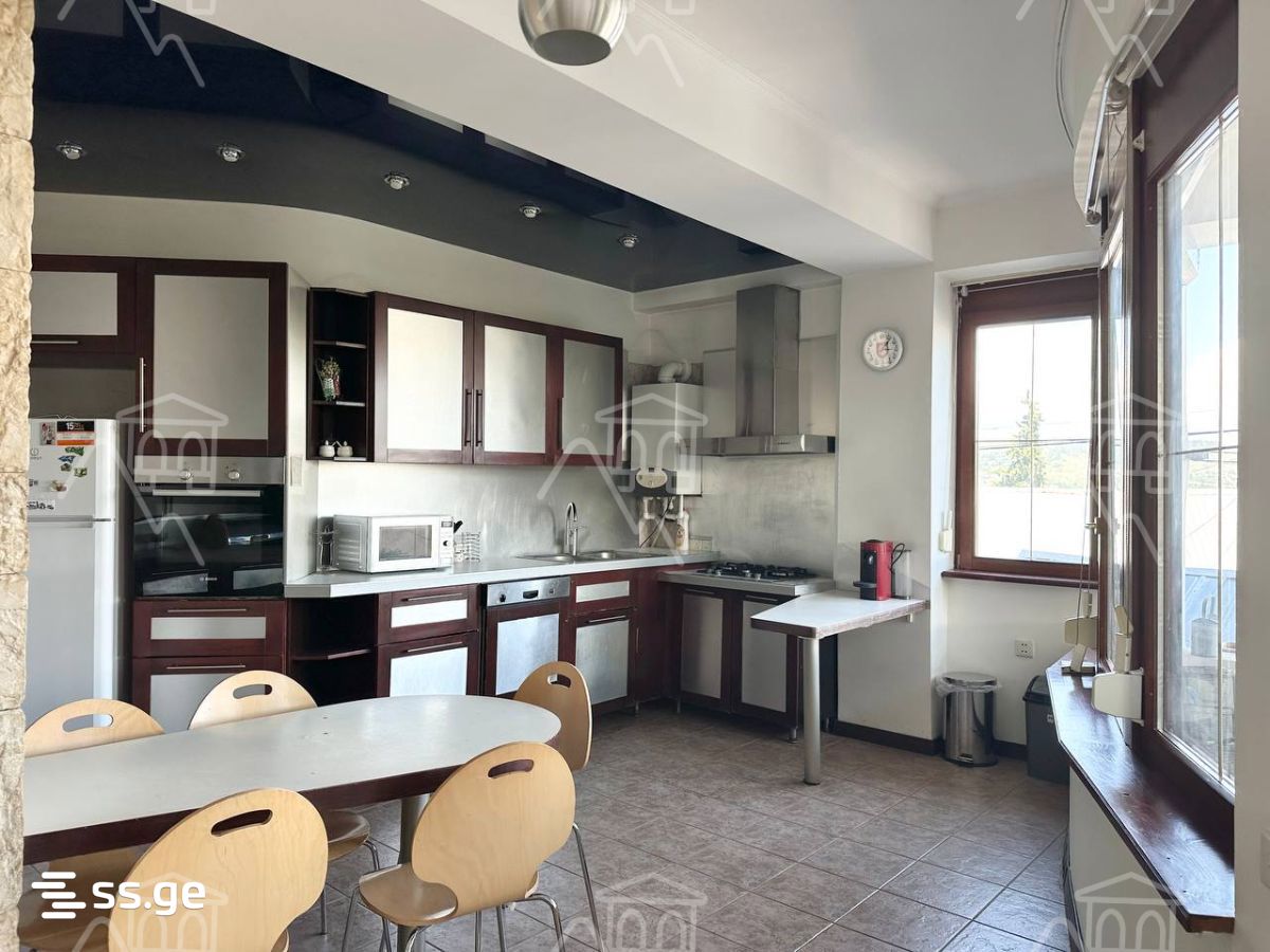 kipiani st. 29 - 4 rooms