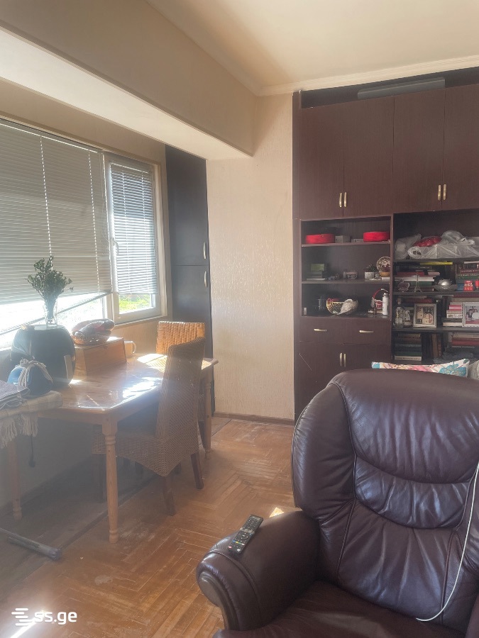 7th micro-district 17 - 3 rooms
