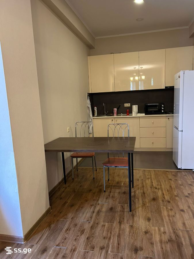 nucubidze st. 211 - 2 rooms