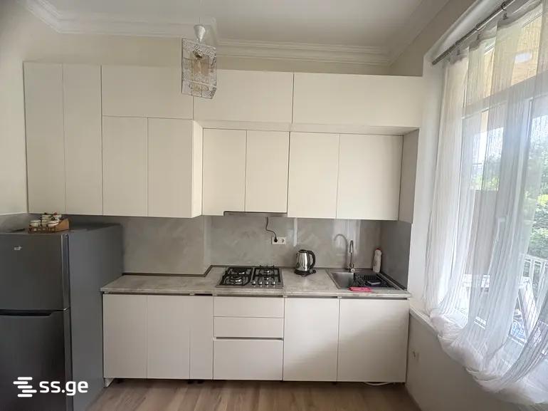 a.wereTlis avenue - 4 rooms