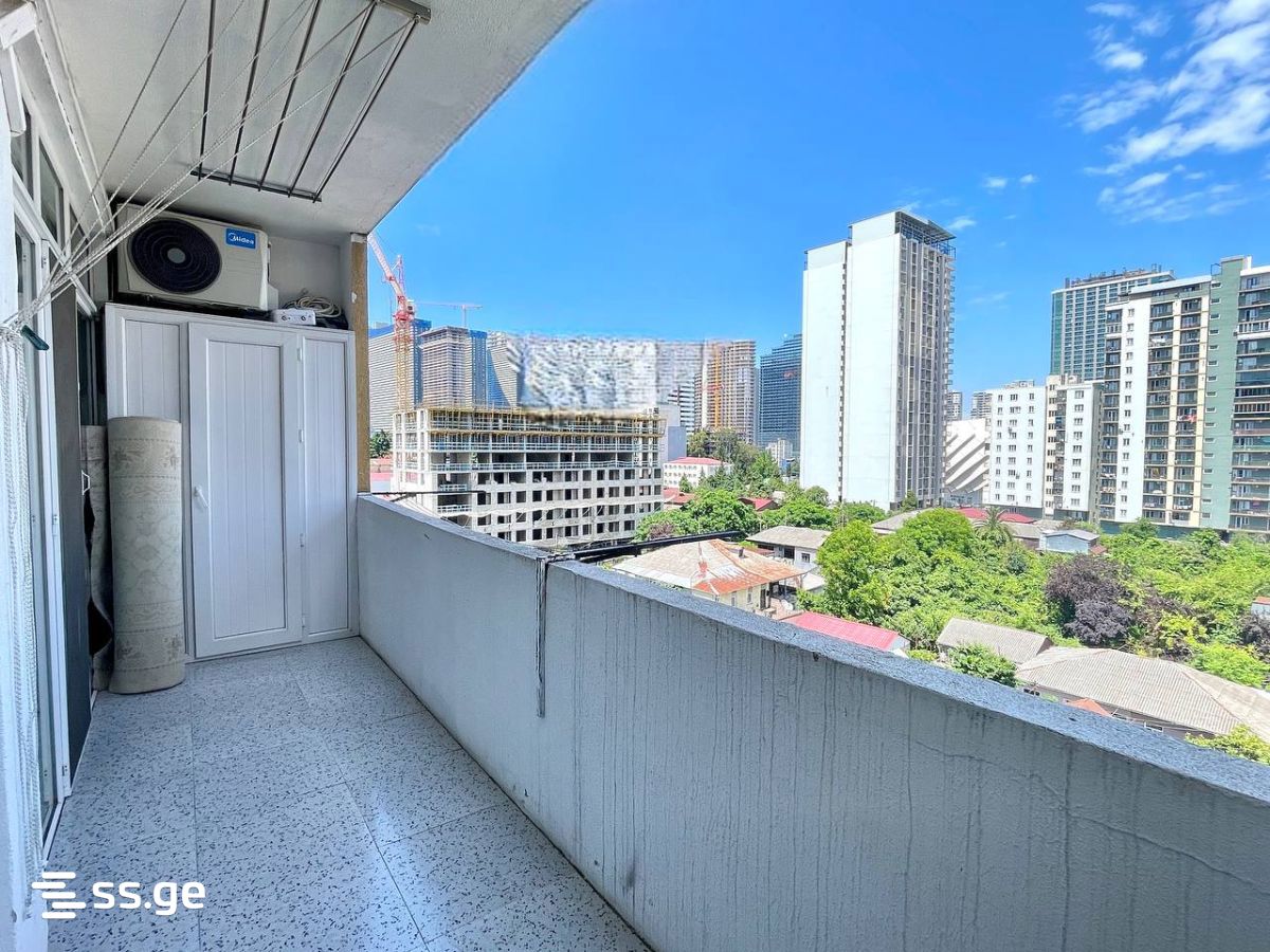 Bagrationi str. 10 - 3 rooms