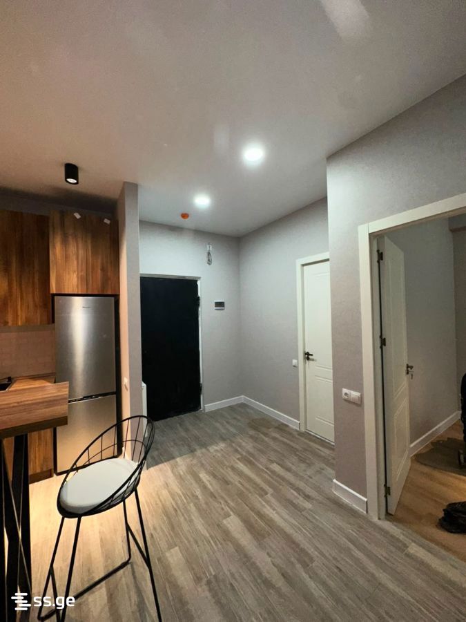 bagrat III st. 3 - 2 rooms