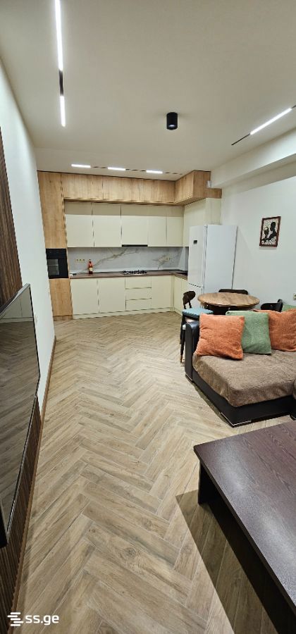 3 - 3 rooms