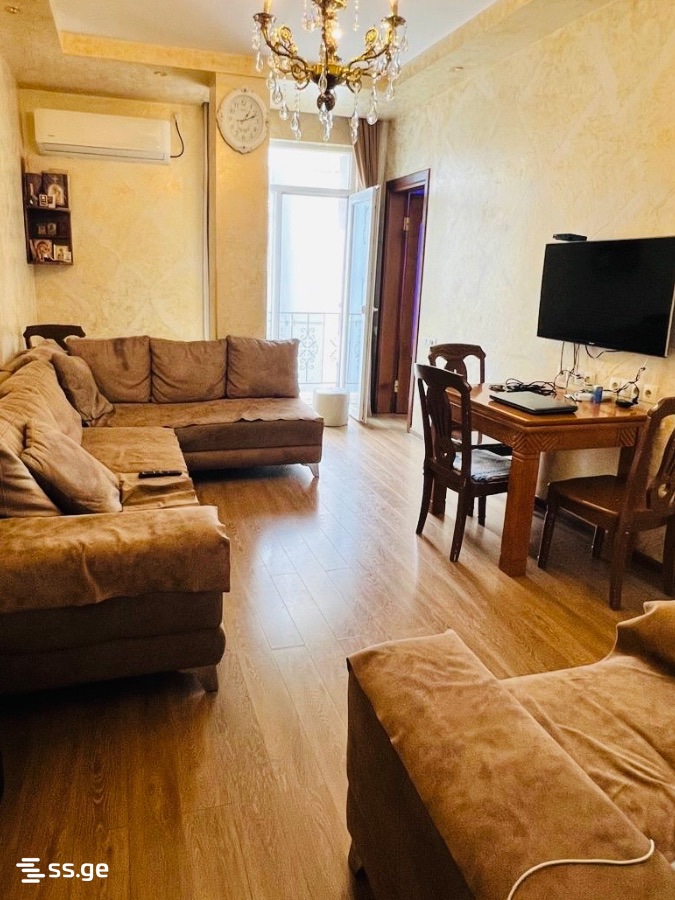 210 - 4 rooms