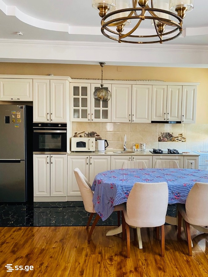 4 - 3 rooms