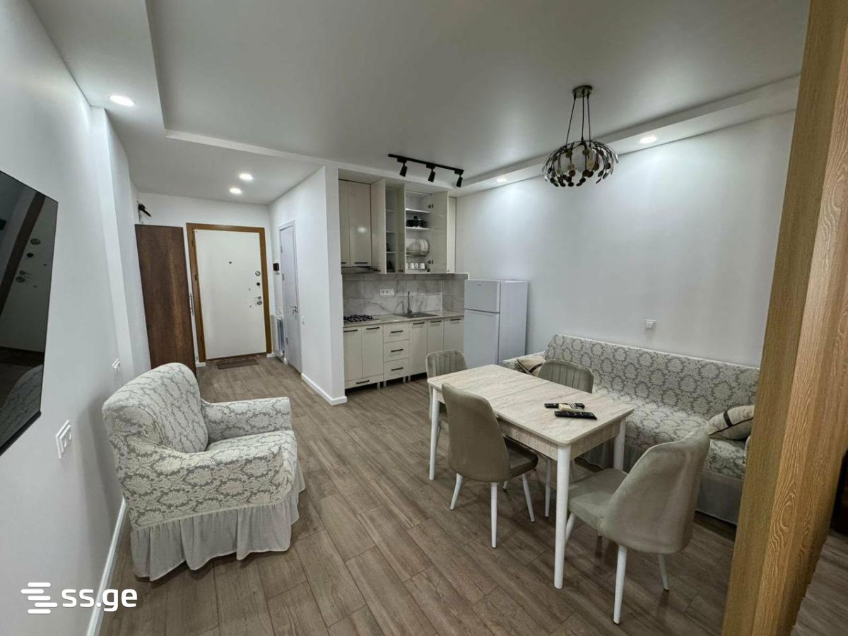6 - 1 rooms