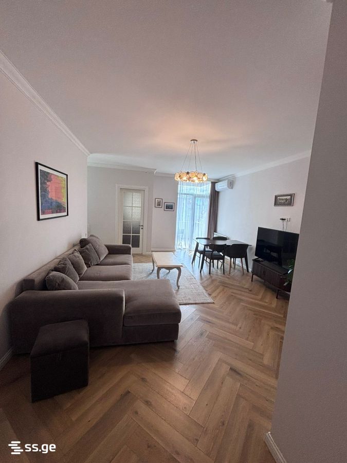 13 - 4 rooms