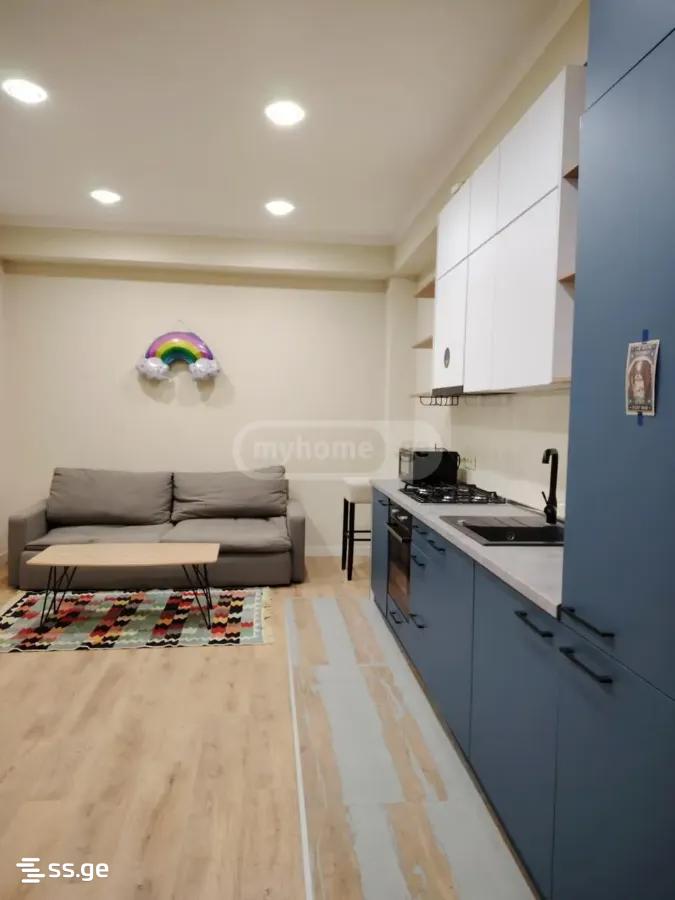 Kosmonavtebi coast 91 - 3 rooms