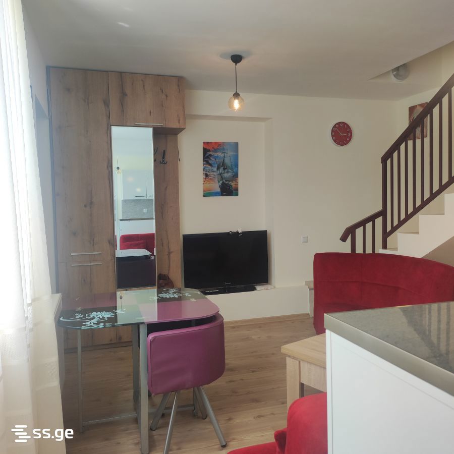 600 - 4 rooms
