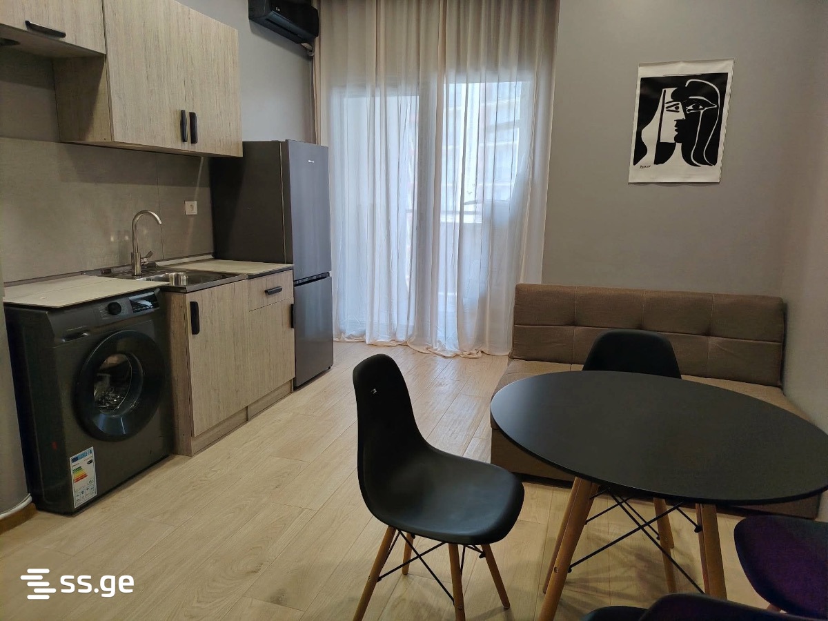 bagrat III st. 29 - 2 rooms