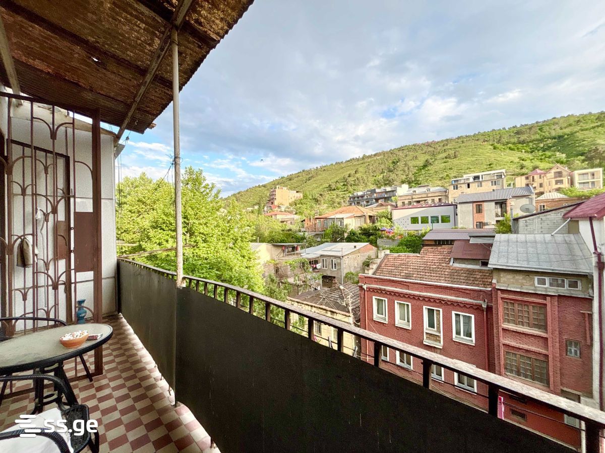 t. tabidze st. 43 - 3 rooms