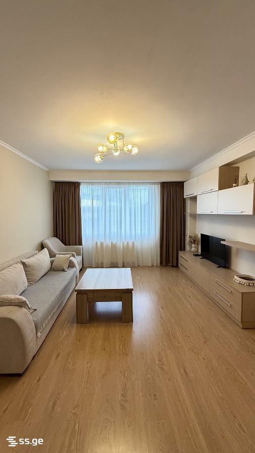 Rustavi hwy 42 - 4 rooms