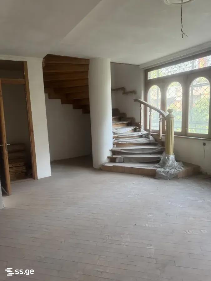 bakhtrioni st. - 5 rooms