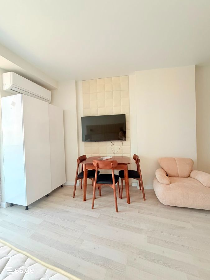 Lech and Maria Kaczynski street 1 - 1 rooms