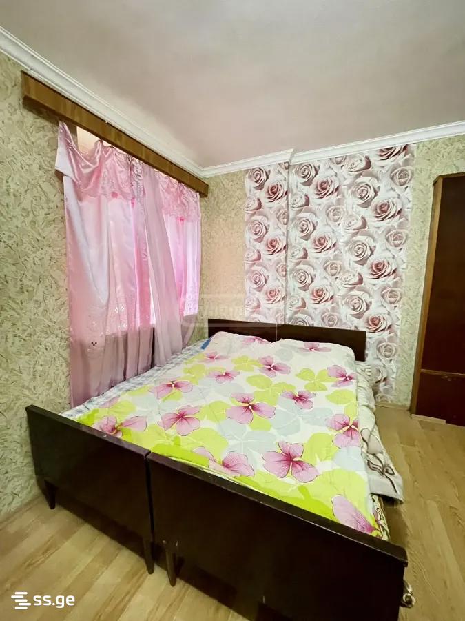 b. chichinadze st. 0 - 3 rooms