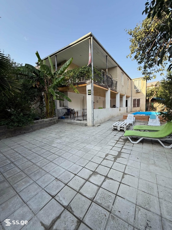 v. chikovani st. 16 - 3 rooms