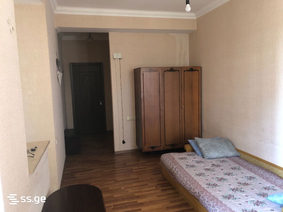 i. vekua st. 12 - 1 rooms