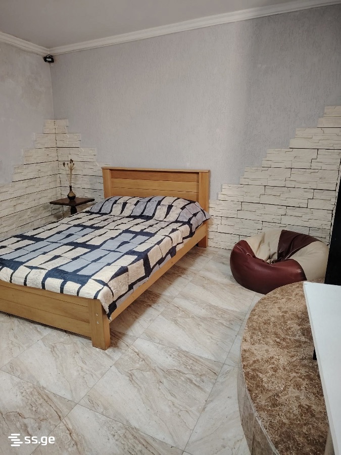 abovian st. 9 - 1 rooms