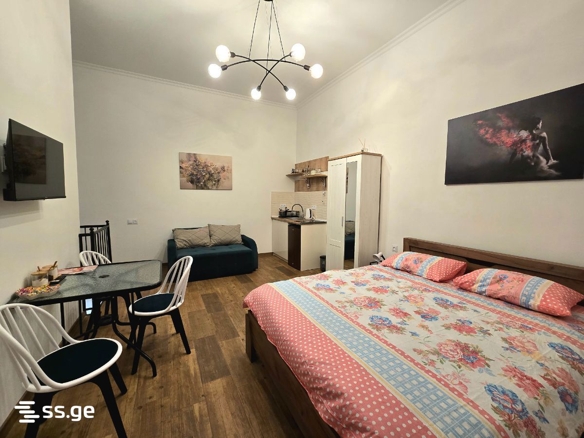 777 - 1 rooms