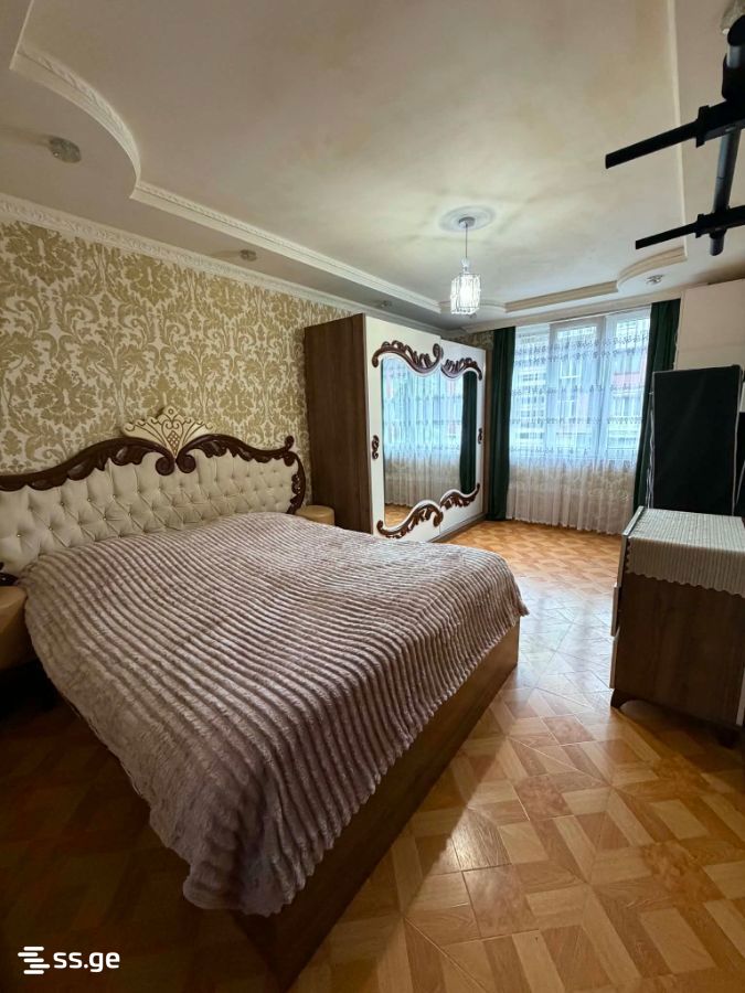 40 - 3 rooms