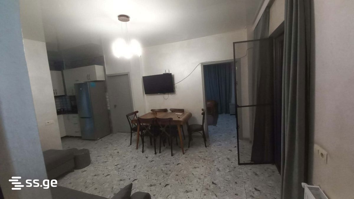 6 - 3 rooms