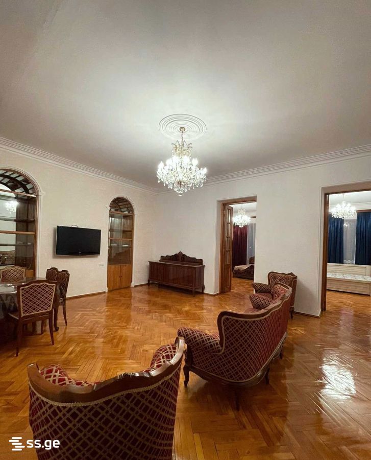 iashvili st. 7 - 5 rooms