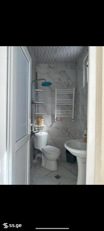 24 - 3 rooms
