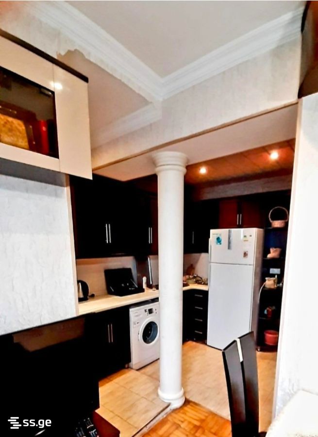 Zviad Gamsakhurdia st. 30 - 3 rooms